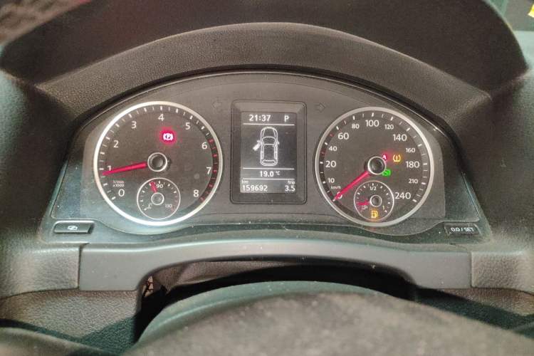 Used Volkswagen Tiguan 2012 2.0 TSI Automatic All-Wheel Drive Flagship Edition Instrument Cluster