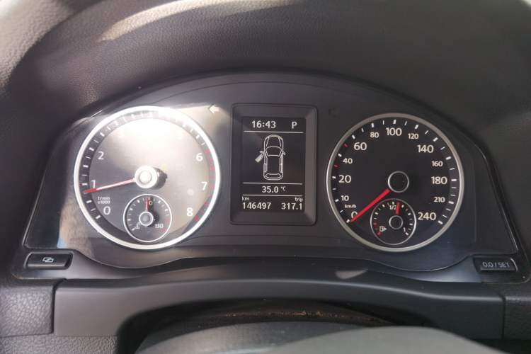 Used Volkswagen Tiguan 2012 1.8TSI Automatic All-Wheel Drive Fashion Edition Instrument Cluster