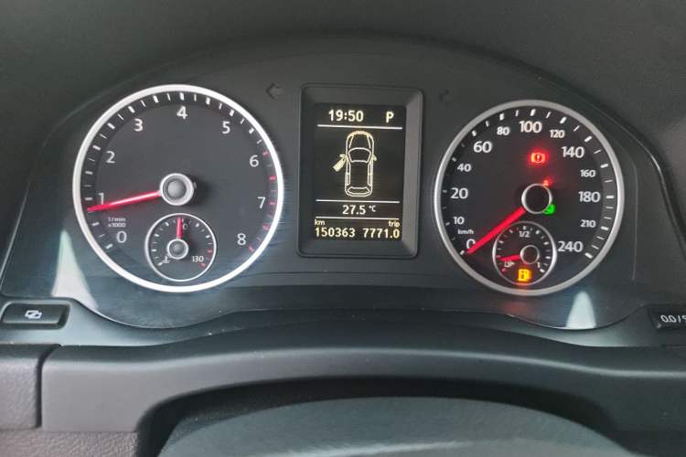 Used Volkswagen Tiguan 2012 1.8TSI Automatic Two-Wheel Drive Trend Edition Instrument Cluster