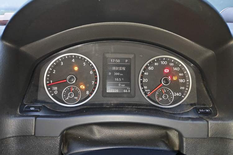 Used Volkswagen Tiguan 2012 1.8TSI Automatic Two-Wheel Drive Trend Edition Instrument Cluster