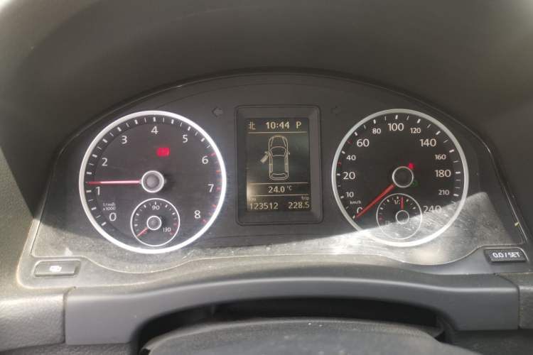 Used Volkswagen Tiguan 2012 1.8TSI Automatic All-Wheel Drive Elite Edition Instrument Cluster