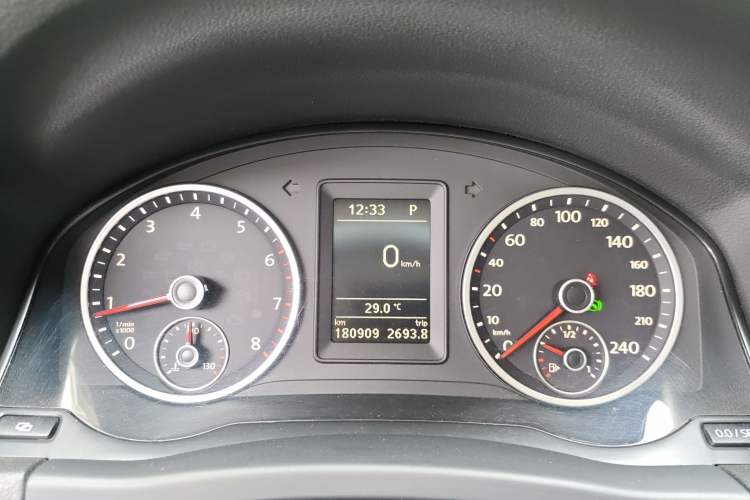 Used Volkswagen Tiguan 2012 1.8TSI Automatic Two-Wheel Drive Urban Edition Instrument Cluster