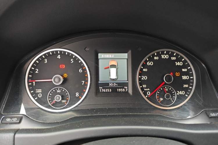 Used Volkswagen Tiguan 2012 2.0 TSI Comfort Edition Instrument Cluster