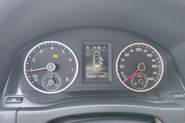 Used Volkswagen Tiguan 2012 2.0 TSI Automatic All-Wheel Drive Elite Edition Instrument Cluster