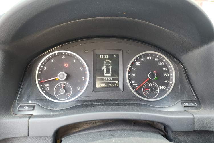 Used Volkswagen Tiguan 2012 1.8TSI Automatic Two-Wheel Drive Elite Edition Instrument Cluster