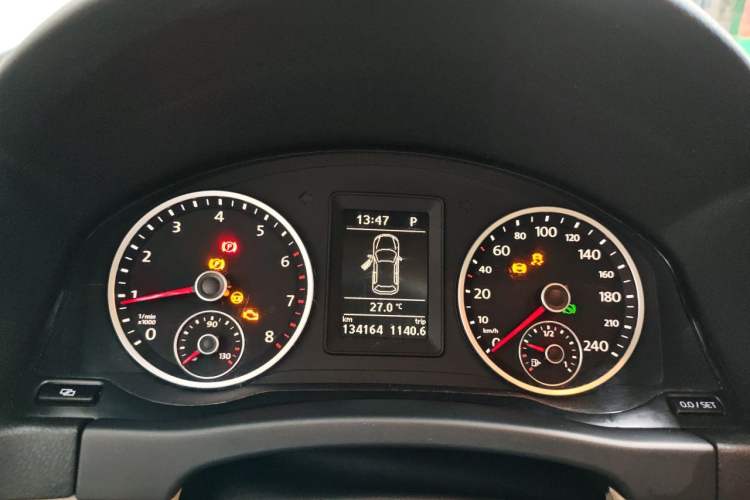 Used Volkswagen Tiguan 2012 1.8TSI Automatic All-Wheel Drive Elite Edition Instrument Cluster
