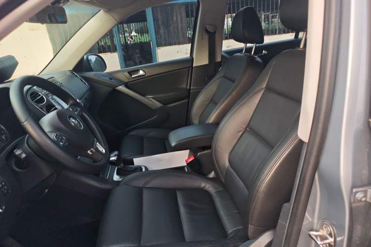 Used Volkswagen Tiguan 2012 1.8TSI Automatic Two-Wheel Drive Trend Edition Left Front Seat