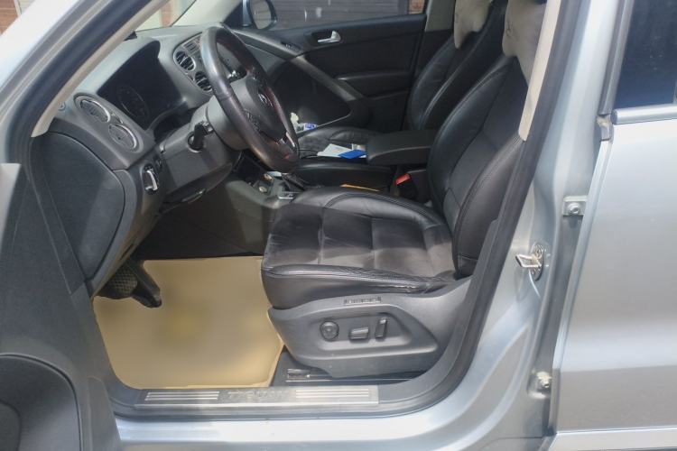 Used Volkswagen Tiguan 2012 2.0 TSI Automatic All-Wheel Drive Flagship Edition Left Front Seat