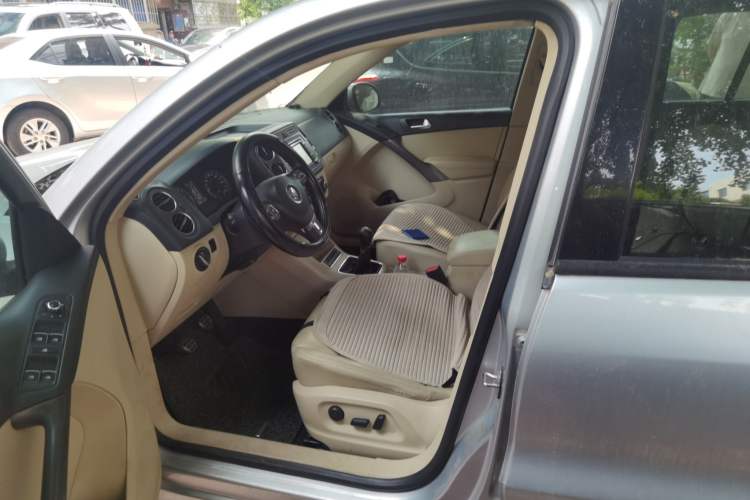 Used Volkswagen Tiguan 2012 1.8TSI Manual Two-Wheel Drive Urban Edition Left Front Seat