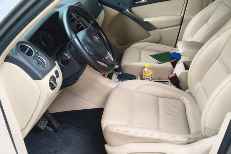 Used Volkswagen Tiguan 2012 1.8TSI Automatic Two-Wheel Drive Trend Edition Left Front Seat