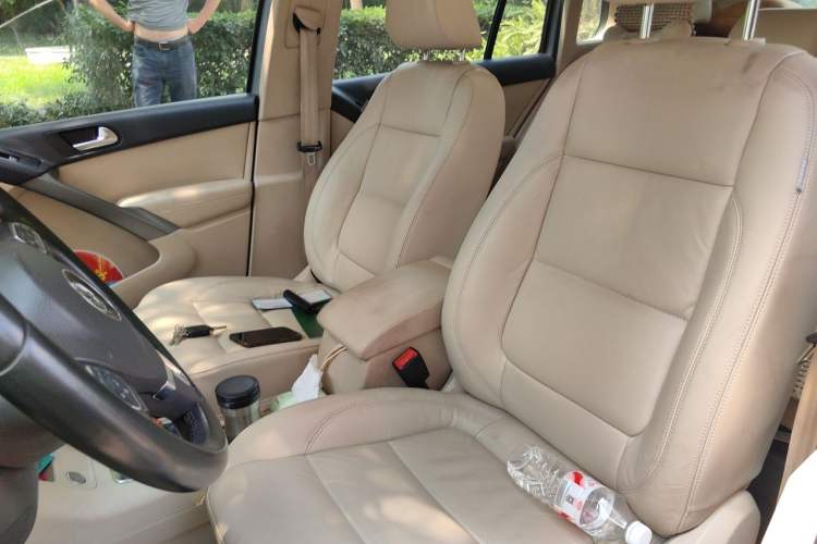 Used Volkswagen Tiguan 2012 2.0 TSI Automatic All-Wheel Drive Elite Edition Left Front Seat