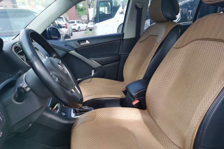 Used Volkswagen Tiguan 2012 2.0 TSI Automatic All-Wheel Drive Elite Edition Left Front Seat