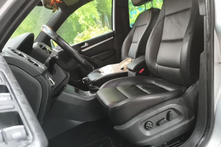Used Volkswagen Tiguan 2012 2.0 TSI Luxury Edition Left Front Seat