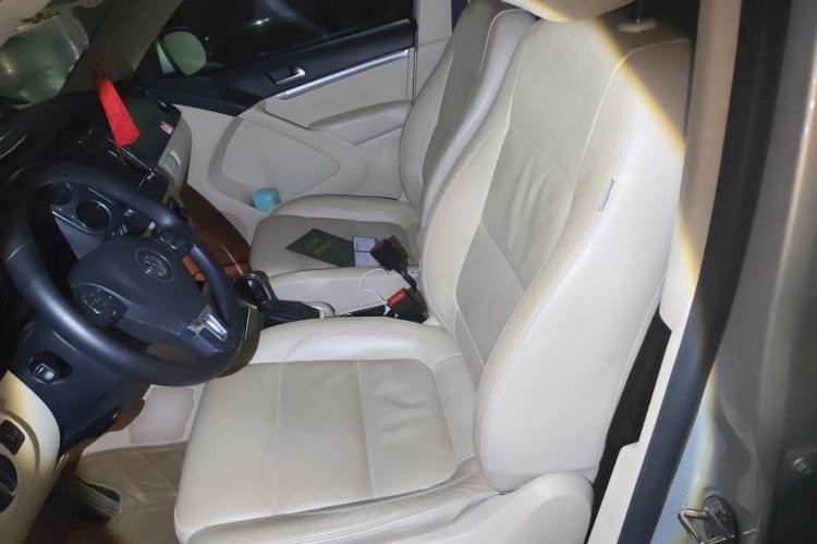 Used Volkswagen Tiguan 2012 2.0 TSI Luxury Edition Left Front Seat