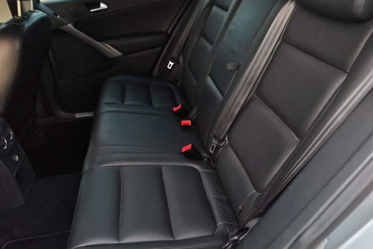 Used Volkswagen Tiguan 2012 1.8TSI Automatic Two-Wheel Drive Trend Edition Left Rear Seat