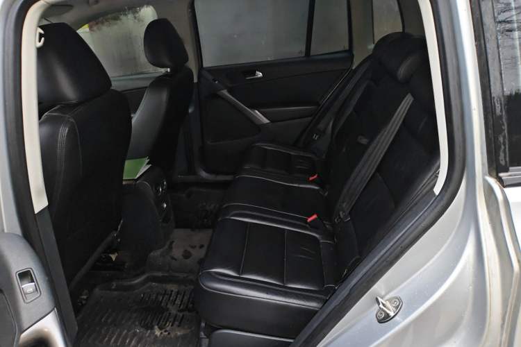 Used Volkswagen Tiguan 2012 1.8TSI Automatic Two-Wheel Drive Trend Edition Left Rear Seat