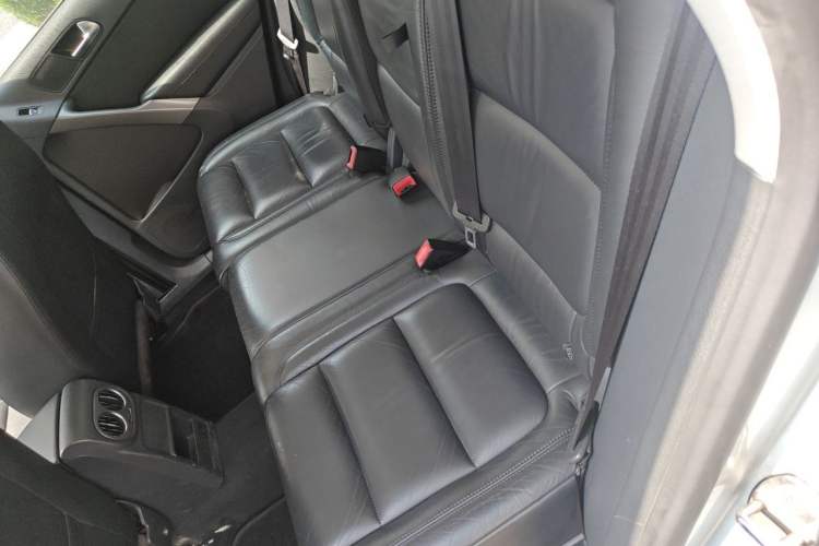 Used Volkswagen Tiguan 2012 1.8TSI Automatic Two-Wheel Drive Elite Edition Left Rear Seat