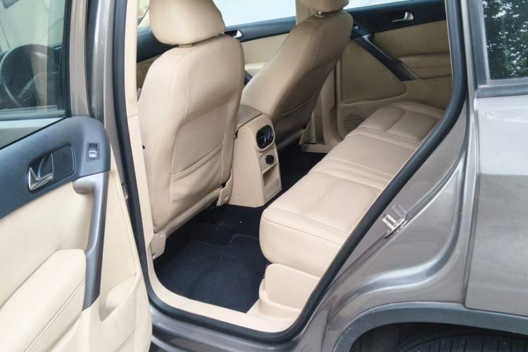 Used Volkswagen Tiguan 2012 1.8TSI Automatic Two-Wheel Drive Trend Edition Left Rear Seat