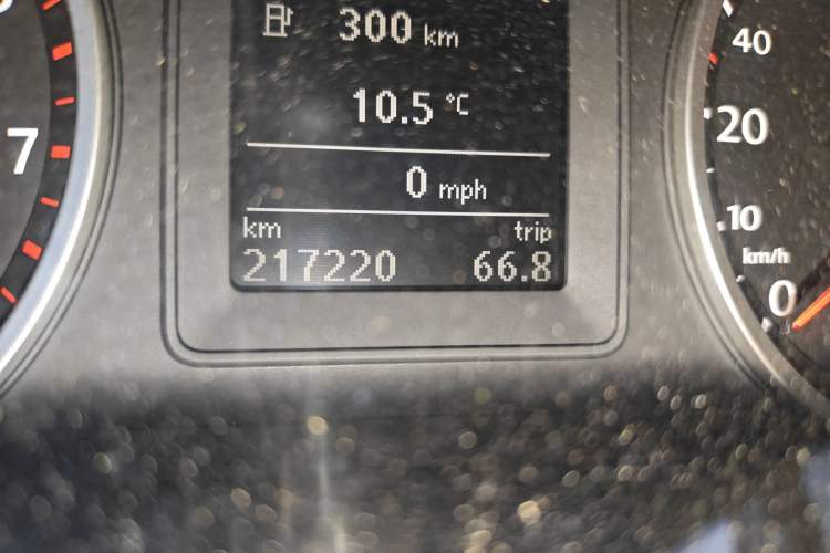 Used Volkswagen Tiguan 2012 1.8TSI Automatic Two-Wheel Drive Trend Edition Odometer Close Up