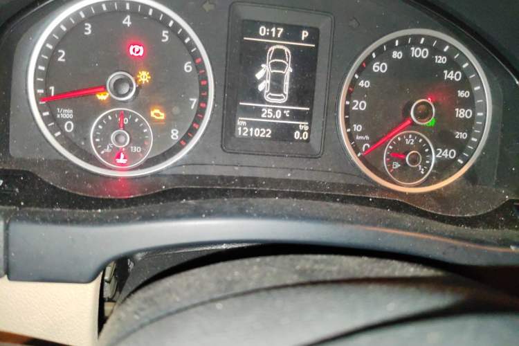 Used Volkswagen Tiguan 2012 1.8TSI Automatic Two-Wheel Drive Elite Edition Odometer Close Up