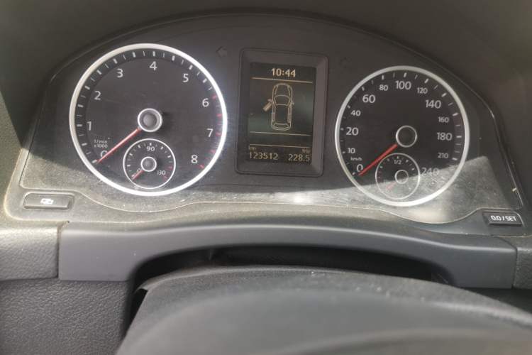 Used Volkswagen Tiguan 2012 1.8TSI Automatic All-Wheel Drive Elite Edition Odometer Close Up