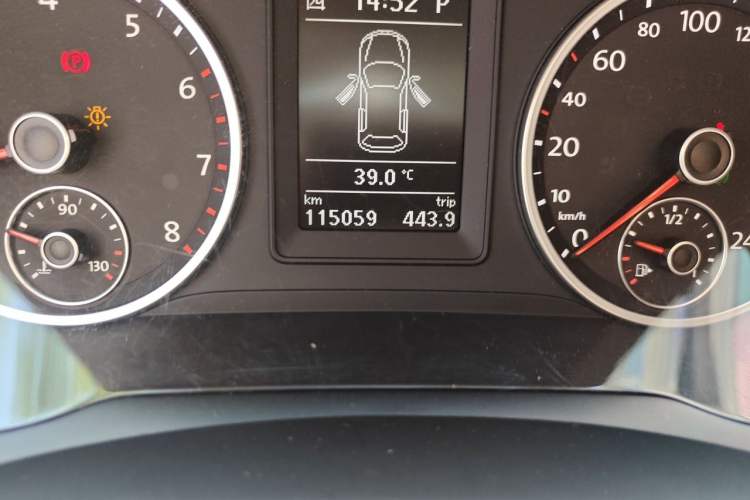 Used Volkswagen Tiguan 2012 1.8TSI Automatic Two-Wheel Drive Elite Edition Odometer Close Up
