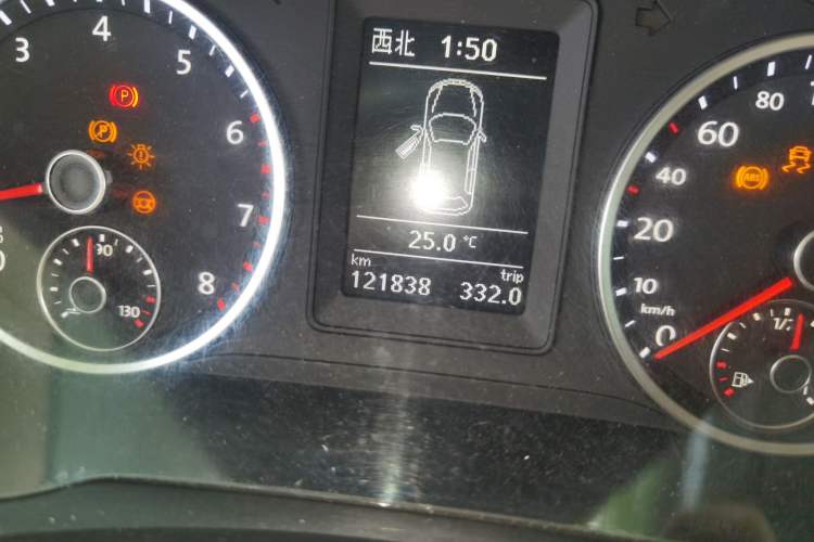 Used Volkswagen Tiguan 2012 1.8TSI Manual Two-Wheel Drive Urban Edition Odometer Close Up