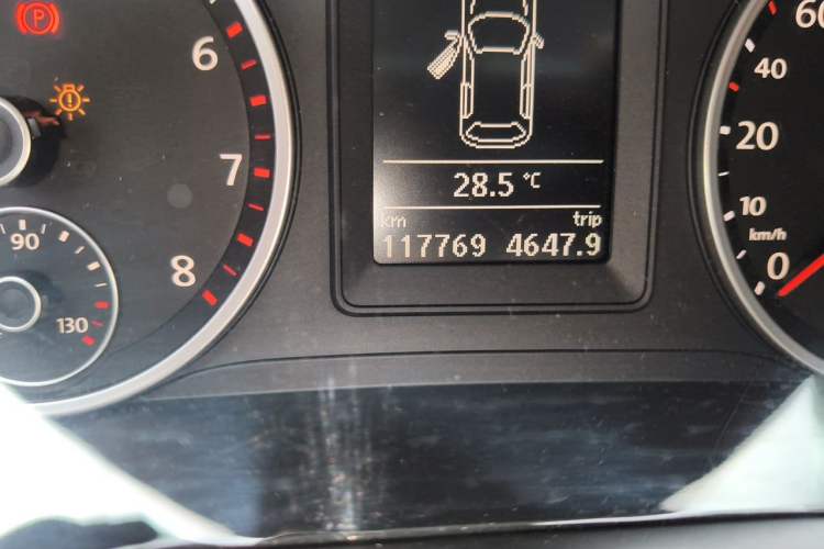 Used Volkswagen Tiguan 2012 1.8TSI Automatic Two-Wheel Drive Trend Edition Odometer Close Up
