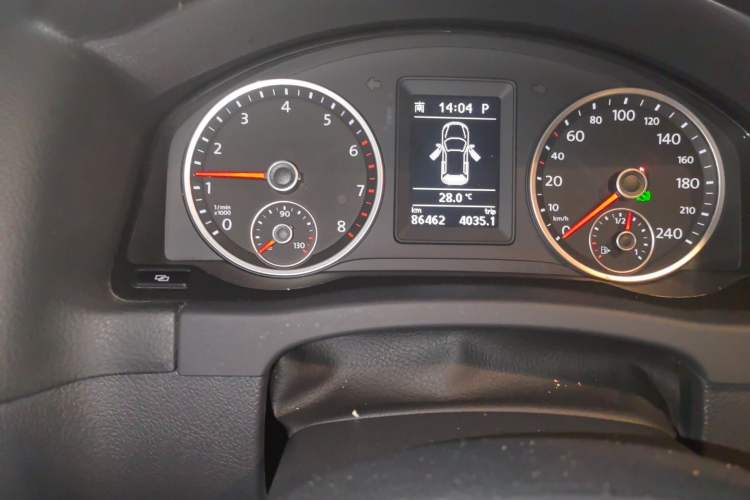 Used Volkswagen Tiguan 2012 1.8TSI Automatic All-Wheel Drive Elite Edition Odometer Close Up