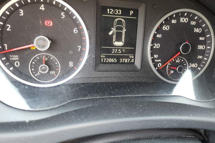 Used Volkswagen Tiguan 2012 1.8TSI Automatic Two-Wheel Drive Elite Edition Odometer Close Up