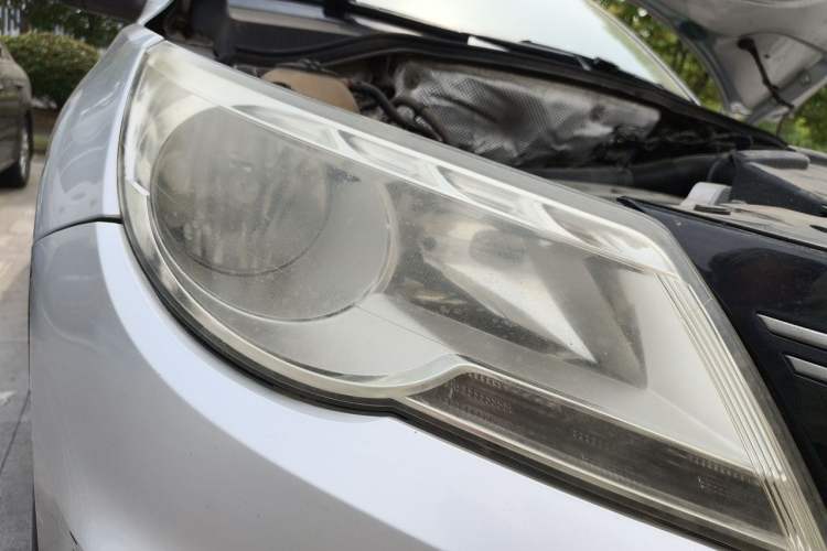 Used Volkswagen Tiguan 2012 2.0 TSI Automatic All-Wheel Drive Flagship Edition Right Front Headlight