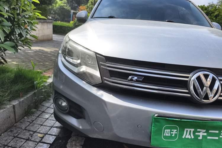 Used Volkswagen Tiguan 2012 2.0 TSI Luxury Edition Right Front Headlight