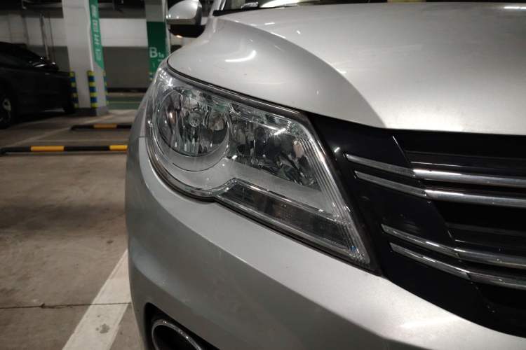 Used Volkswagen Tiguan 2012 1.8TSI Automatic Two-Wheel Drive Elite Edition Right Front Headlight