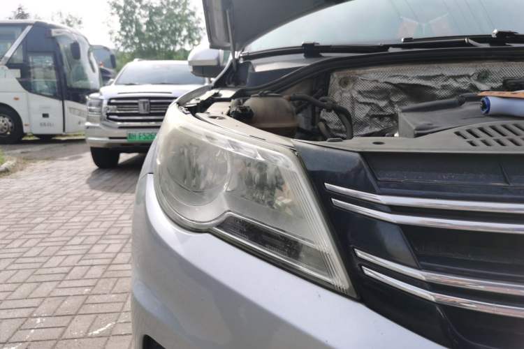 Used Volkswagen Tiguan 2012 2.0 TSI Automatic All-Wheel Drive Elite Edition Right Front Headlight