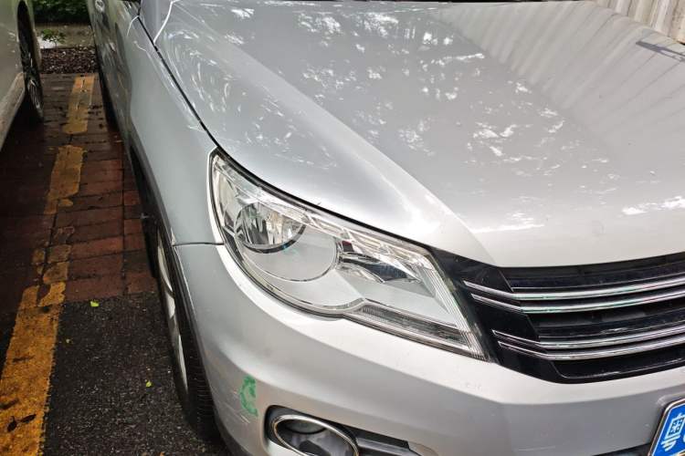 Used Volkswagen Tiguan 2012 1.8TSI Automatic All-Wheel Drive Elite Edition Right Front Headlight