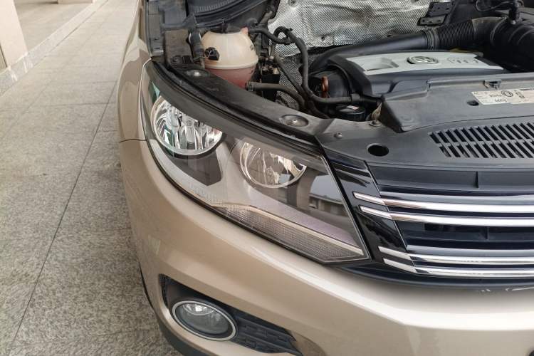 Used Volkswagen Tiguan 2012 2.0 TSI Comfort Edition Right Front Headlight