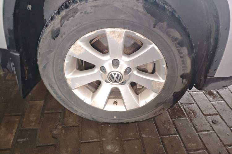 Used Volkswagen Tiguan 2012 1.8TSI Automatic Two-Wheel Drive Urban Edition Right Front Wheel Hub
