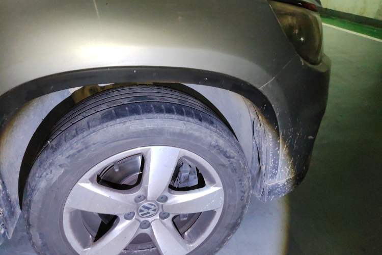 Used Volkswagen Tiguan 2012 1.8TSI Automatic Two-Wheel Drive Elite Edition Right Front Wheel Hub
