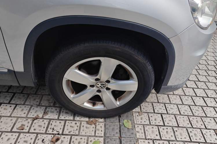 Used Volkswagen Tiguan 2012 1.8TSI Automatic Two-Wheel Drive Elite Edition Right Front Wheel Hub