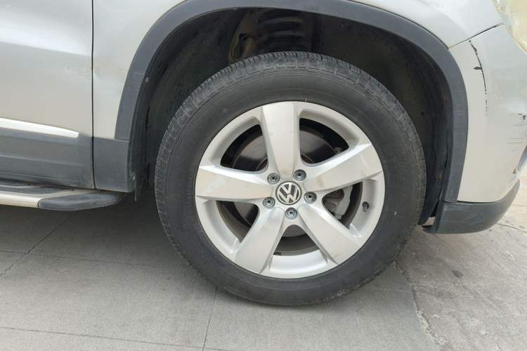 Used Volkswagen Tiguan 2012 2.0 TSI Automatic All-Wheel Drive Flagship Edition Right Front Wheel Hub