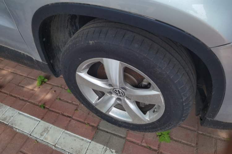 Used Volkswagen Tiguan 2012 1.8TSI Manual Two-Wheel Drive Urban Edition Right Front Wheel Hub