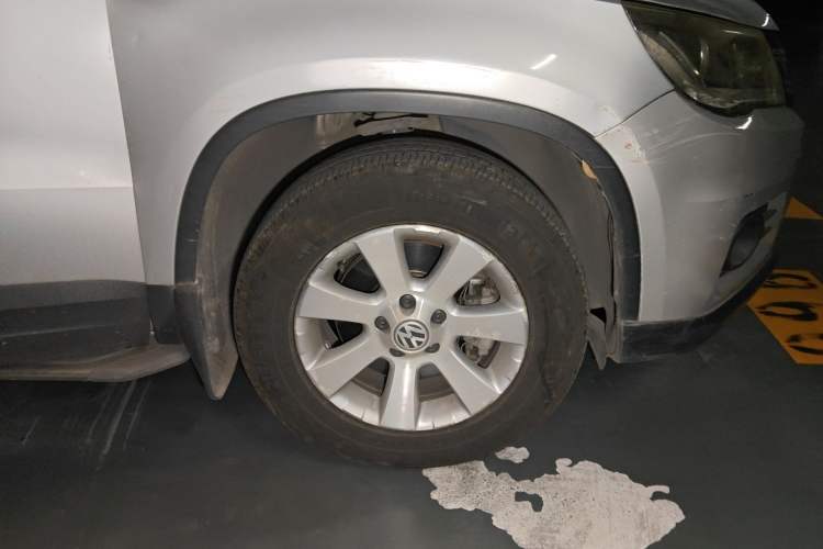 Used Volkswagen Tiguan 2012 1.8TSI Automatic Two-Wheel Drive Trend Edition Right Front Wheel Hub