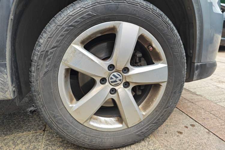 Used Volkswagen Tiguan 2012 1.8TSI Automatic Two-Wheel Drive Elite Edition Right Front Wheel Hub