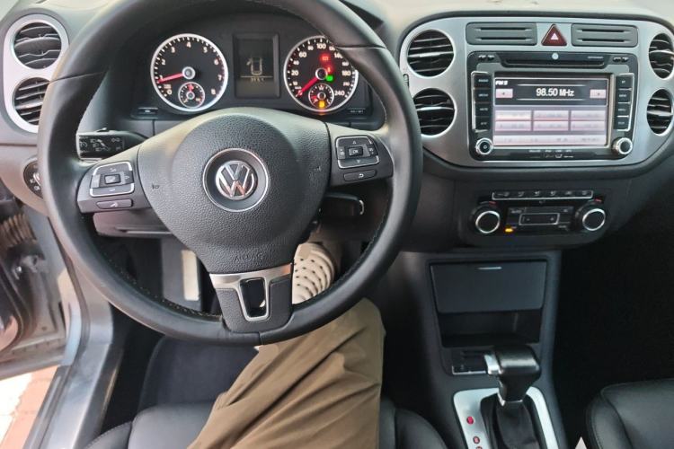 Used Volkswagen Tiguan 2012 1.8TSI Automatic Two-Wheel Drive Trend Edition Steering Wheel