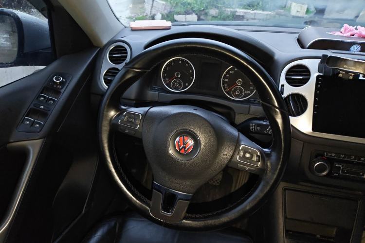 Used Volkswagen Tiguan 2012 1.8TSI Automatic Two-Wheel Drive Trend Edition Steering Wheel