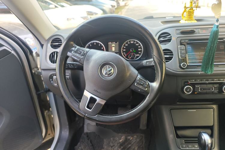 Used Volkswagen Tiguan 2012 2.0 TSI Comfort Edition Steering Wheel