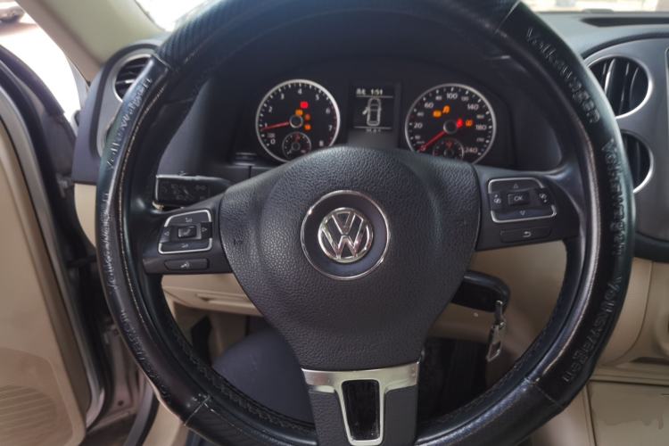 Used Volkswagen Tiguan 2012 1.8TSI Manual Two-Wheel Drive Urban Edition Steering Wheel