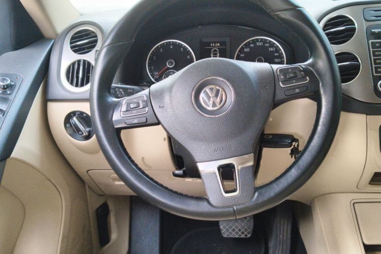 Used Volkswagen Tiguan 2012 1.8TSI Automatic Two-Wheel Drive Trend Edition Steering Wheel