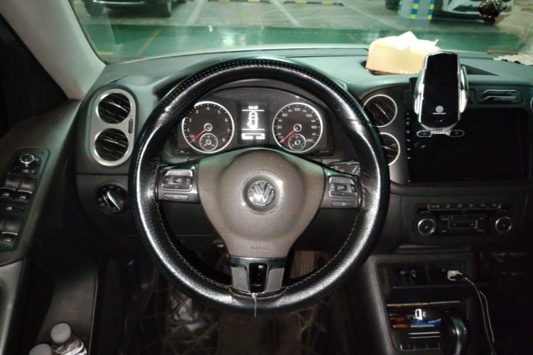 Used Volkswagen Tiguan 2012 1.8TSI Automatic Two-Wheel Drive Elite Edition Steering Wheel