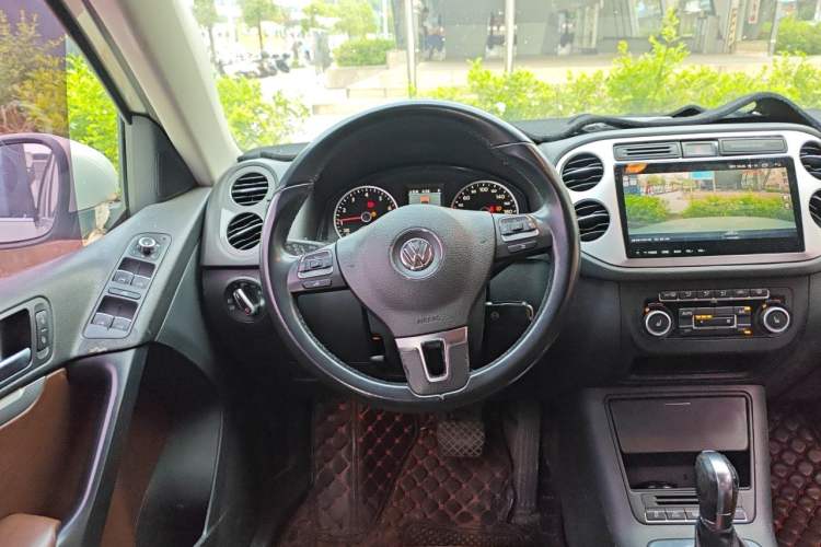 Used Volkswagen Tiguan 2012 2.0 TSI Comfort Edition Steering Wheel